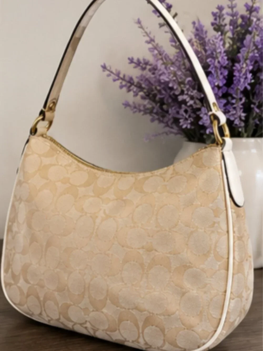 Coach F29959 Signature Jacquard Hobo Shoulder Bag Ivory Tan EUC